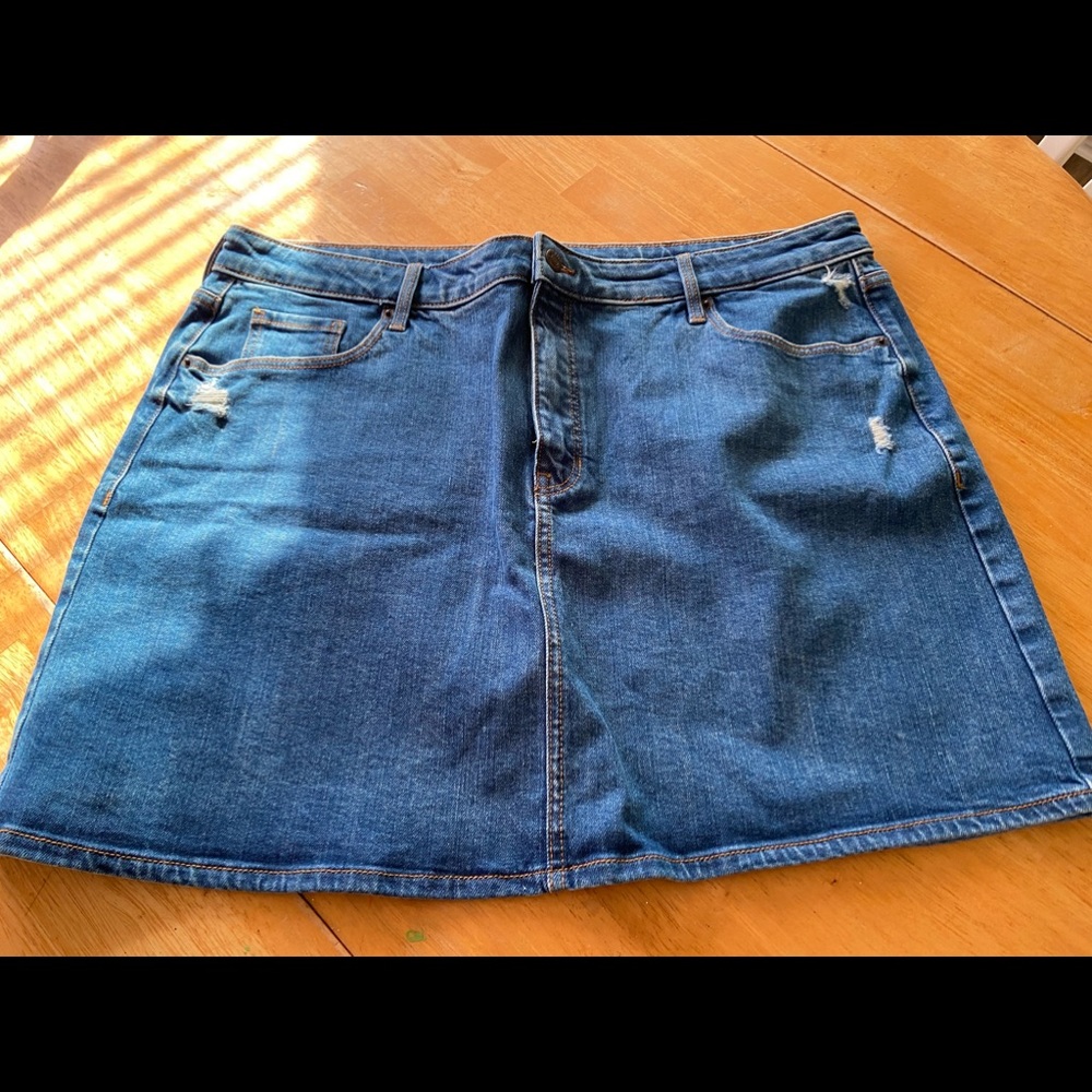 Old Navy mini skirt size 18 Never worn